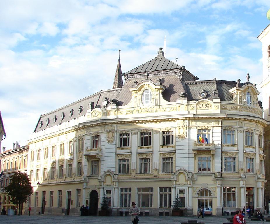 Central City Ap Сибиу Экстерьер фото